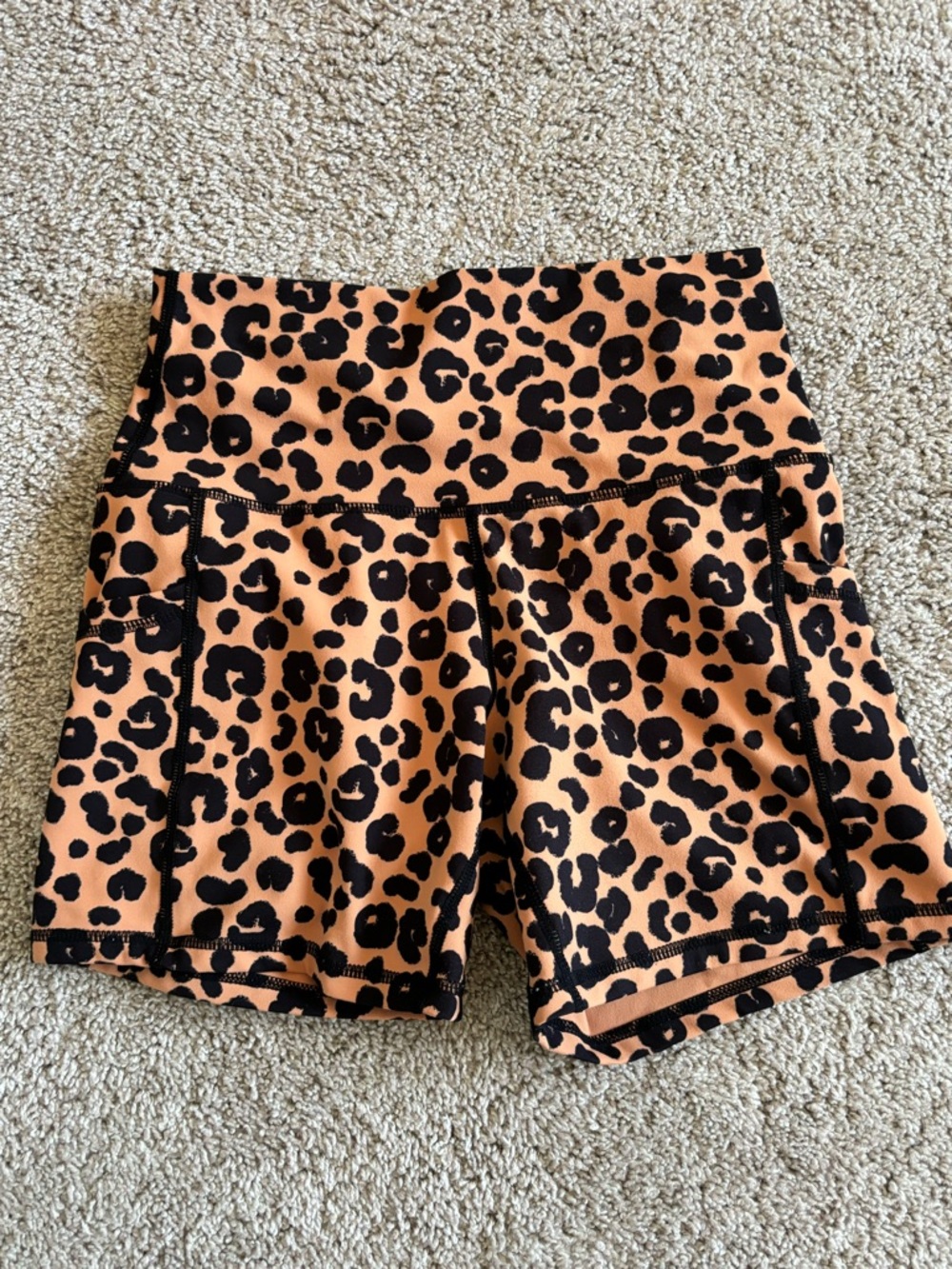 High-Waist Leopard Print Women’s Active Shorts - Tan/Black